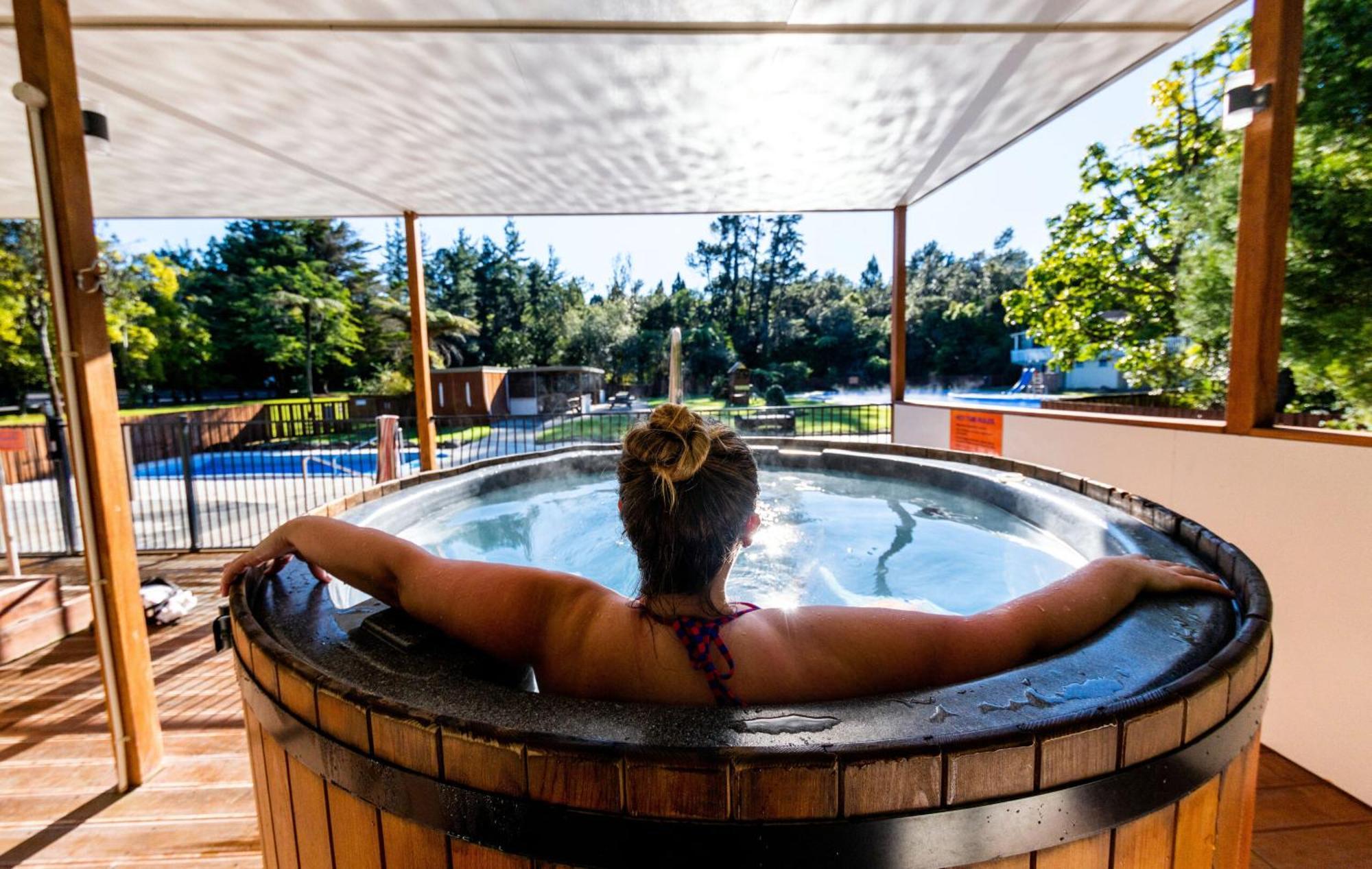 Sapphire Springs Holiday Park And Thermal Pools Катикати Экстерьер фото